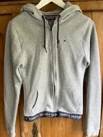 Sweatjacke Sweater Tommy Hilfiger XS Zustand wie NEU Niedersachsen - Hameln Vorschau