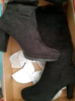 39 Wildleder Highheels Stiefelette Schuhe Damenschuhe Nordrhein-Westfalen - Bergheim Vorschau
