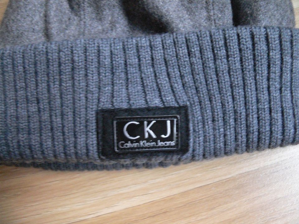 Calvin Klein Jeans, CK Jeans Mütze, Beanie, Wollmütze Gr.104 in Velbert