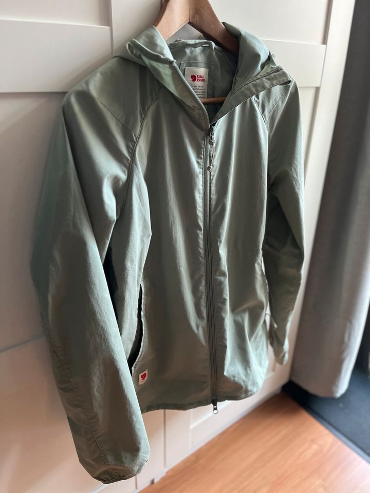 Fjällräven Windbreaker Gr.M in Köln