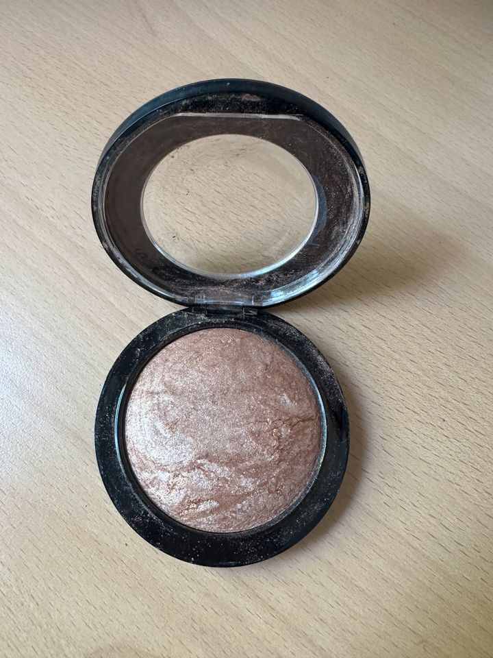 Mac Cosmetics Mineralize Skinfinish Global Glow Highlighter Puder in Hamburg