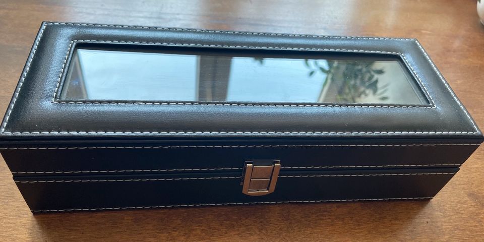 Armband Uhren Box schwarz wie neu in Hamburg