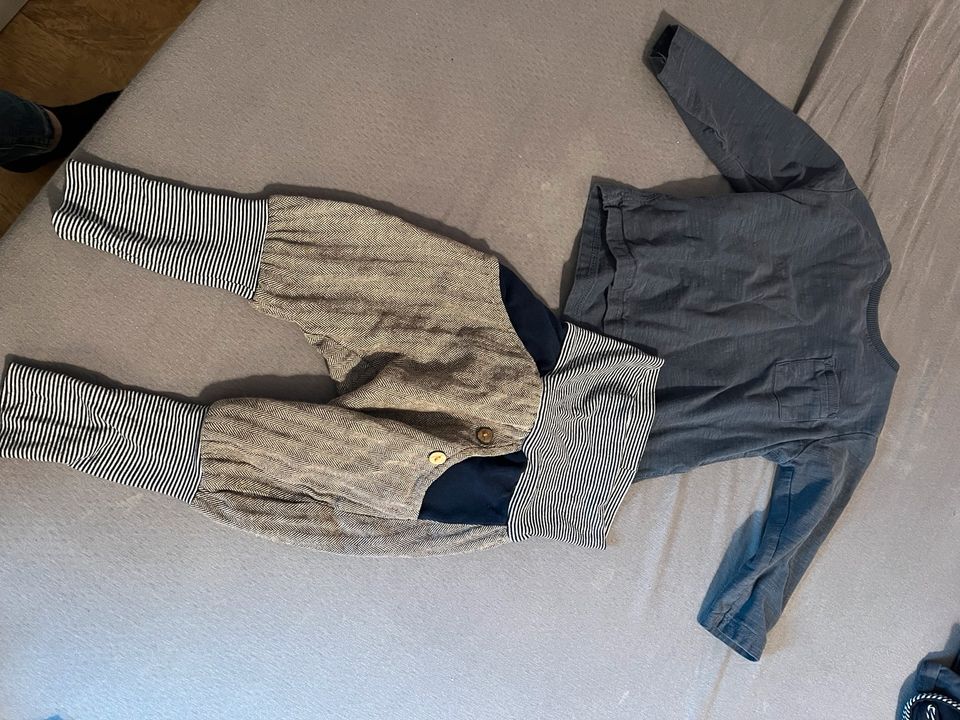 Petit cochon knickerbocker Fischgrät Blau plus shirt Zara 74 in Brieselang