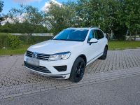 VW Touareg 3,0 TDI 262PS Executive 2. Hand 8fach Luft 20 Zoll Kr. München - Gräfelfing Vorschau