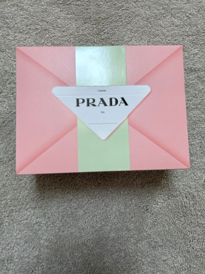 Parfumverpackung Karton Prada Paradoxe ohne Inhalt in Dortmund