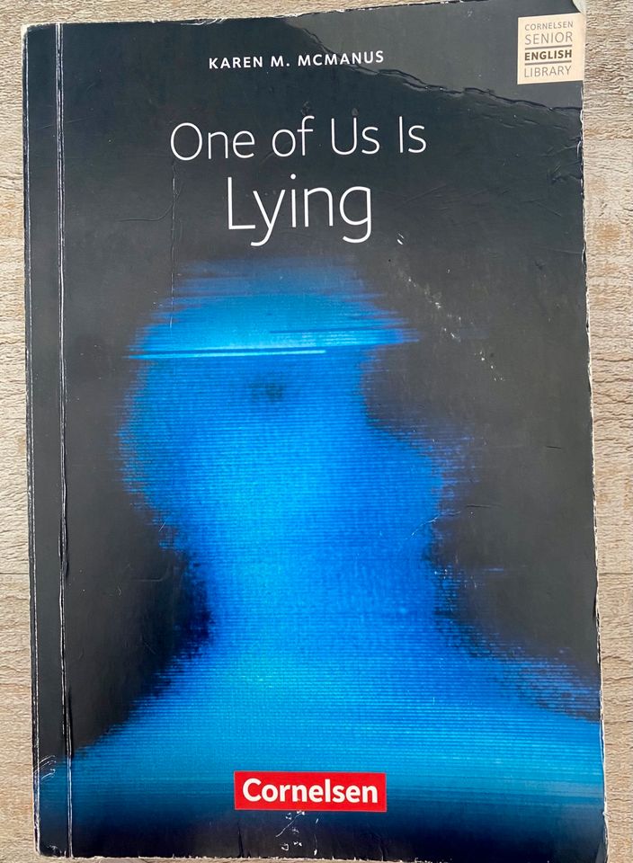 One of Us Is Lying von Karen M. MCMANUS in Velbert