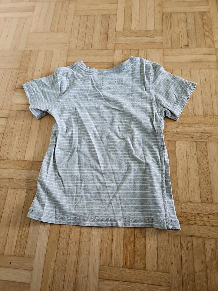 T-Shirt von H&M Gr.110/116 in Niederwerrn