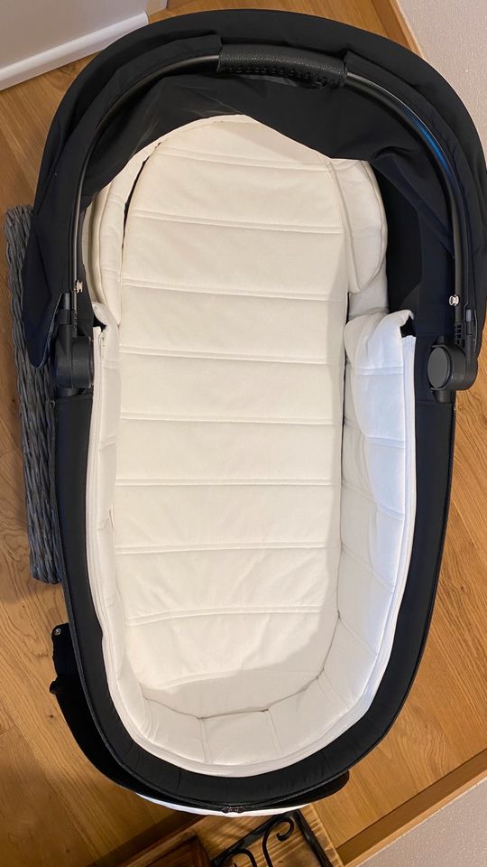 Cybex Platinum Priam Luxury Carry Cot (New) in München