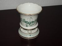 Meissen indisch Grün schöne Vase auf Löwenfüße ( SEHR GUT ) Hamburg-Mitte - Hamburg St. Georg Vorschau