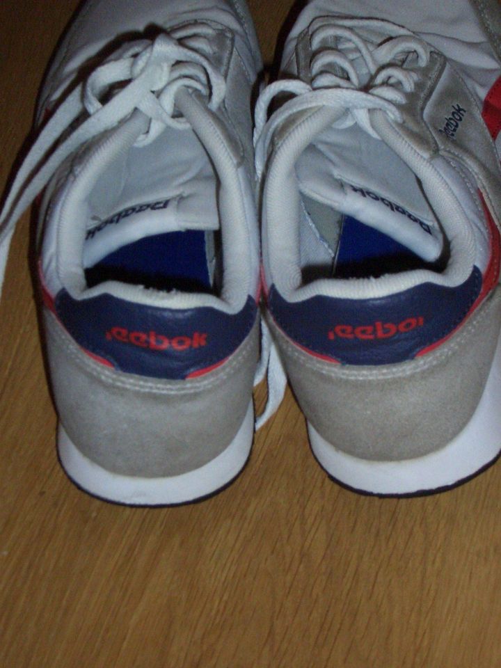 Reebok Sportschuhe Gr. 42,5 in Berlin