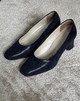 Elegante blau-schwarze Pumps von Peter Kaiser / Leder Größe 38 Hessen - Petersberg Vorschau
