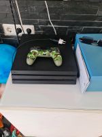 PS4 pro Slim 1tb mit 4 Spielen und Controller Nordrhein-Westfalen - Siegen Vorschau