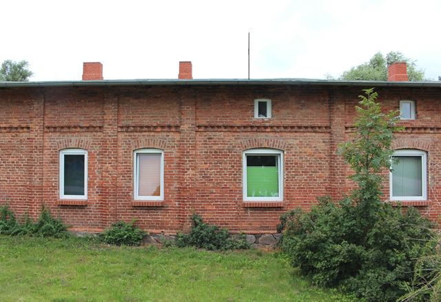 Nur zur Vermietung! Stark sanierungsbedürftiges Einfamilienhaus mit 4 Wohneinheiten in Ziddorf in Teterow