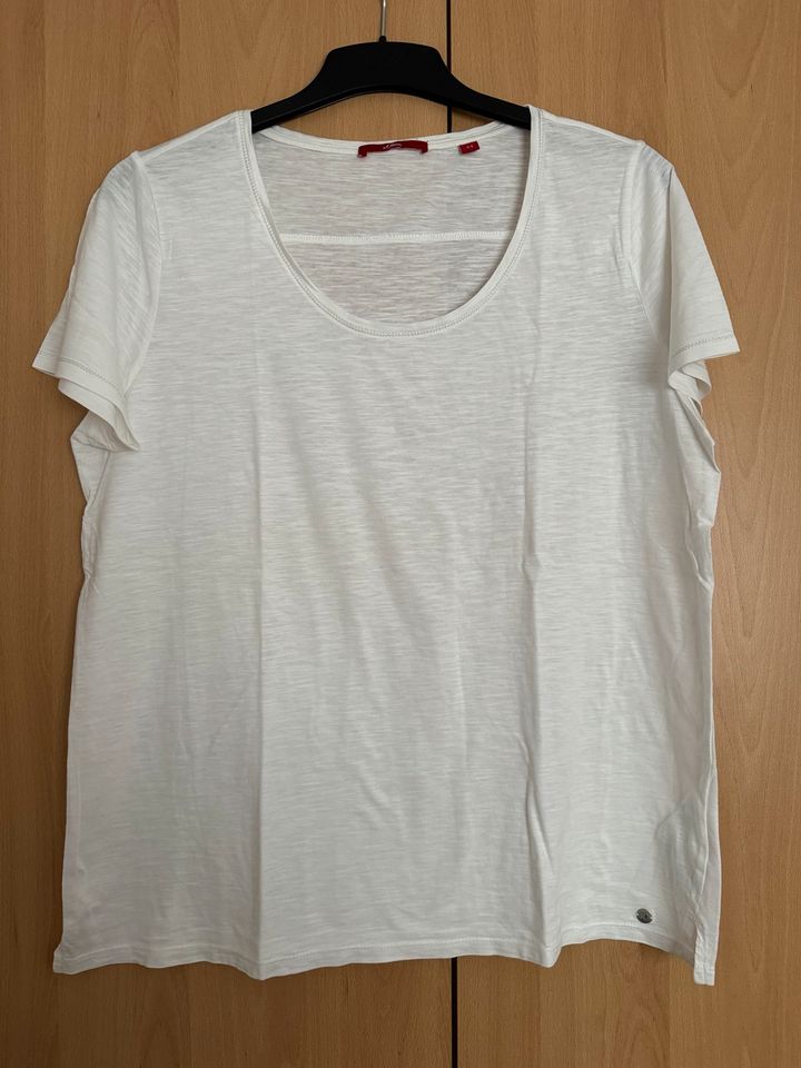 2 tolle s.Oliver Tshirts/ Shirts - Gr.44 - weiß + graumeliert in Solingen