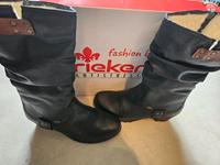 Rieker Boots gefüttert Lamwolle 38 Brandenburg - Zossen-Dabendorf Vorschau