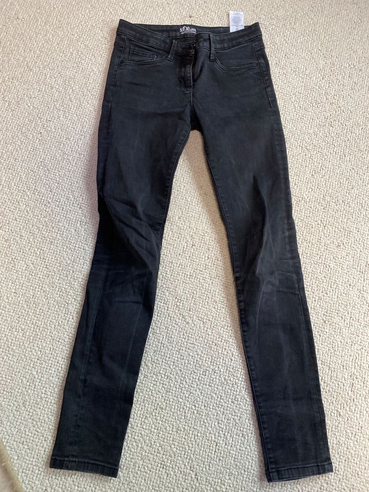 Mädchen Jeans s.Oliver Skinny Suri, Größe reg. 176 in Hude (Oldenburg)