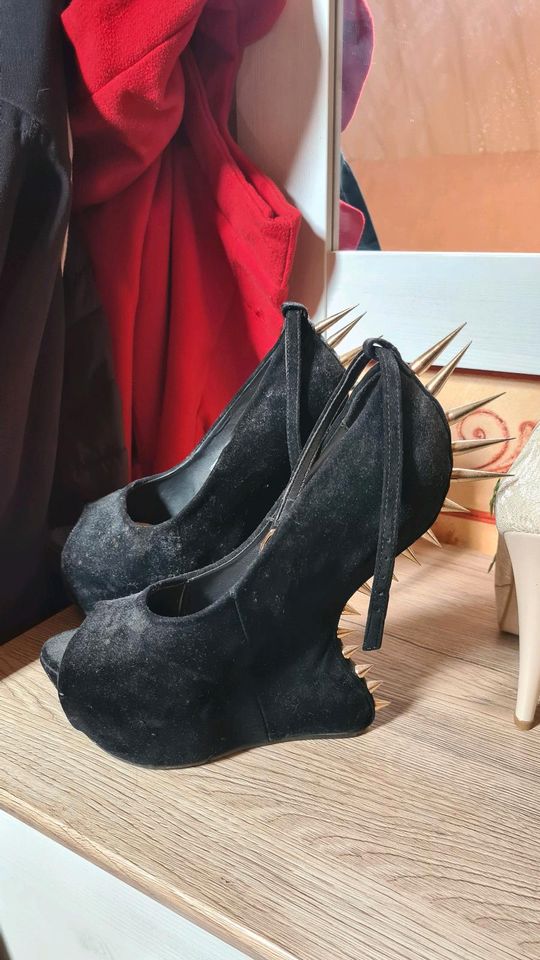 Mega High heels für Fasching Gr. 36 in Eisenberg