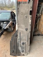 BMW E90 E 91 320i Unterfahrschutz rechts 51757059392 Nordrhein-Westfalen - Spenge Vorschau