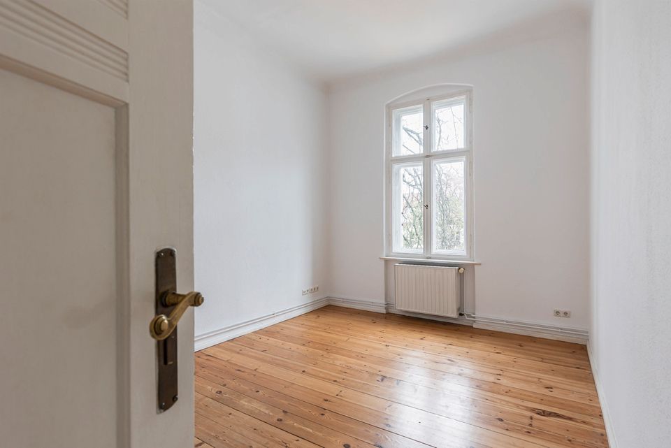 Wunderschöne 2-Zimmerwohnung mit Balkon und Blick ins Grüne  - Keine Käuferprovision! in Berlin