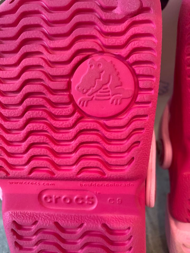 Crocs pink rosa Gr.25/26 Badeschuhe Gr.26 rosa Klettverschluss in Aachen