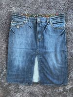 D&G Dolce & Gabbana Rock Jeansrock Jeans Gr. 30 / 38 w/NEU Nordrhein-Westfalen - Moers Vorschau