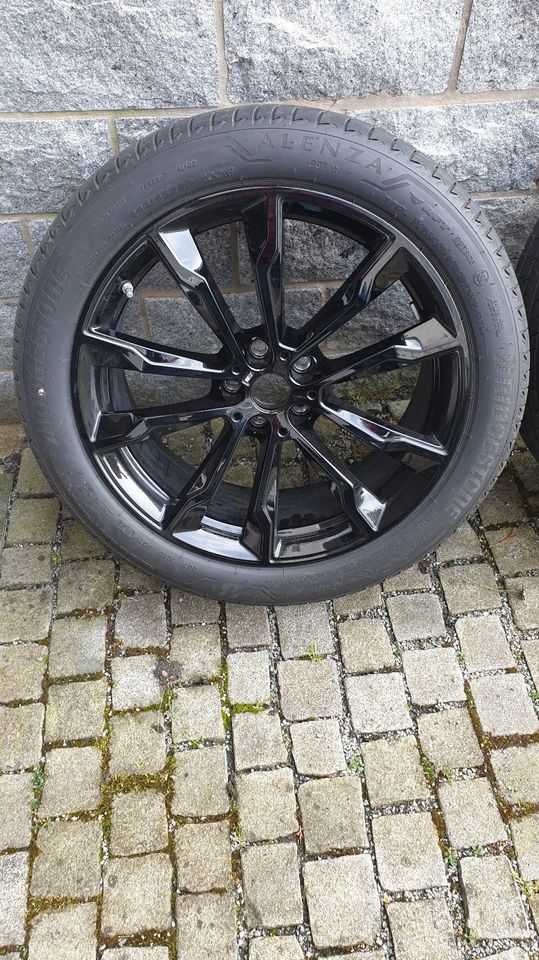 Neue BMW G01 G02 X3 X4 20" M-Style 699 Jetblack Sommerräder in Hutthurm