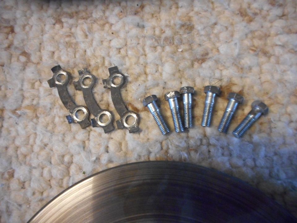 Suzuki GS 550 E 2x Bremsscheibe vorne 5,9mm in Michelstadt