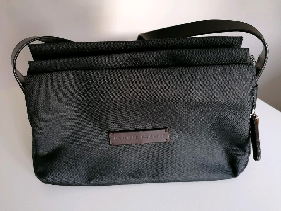 Damen Handtasche in Reinbek