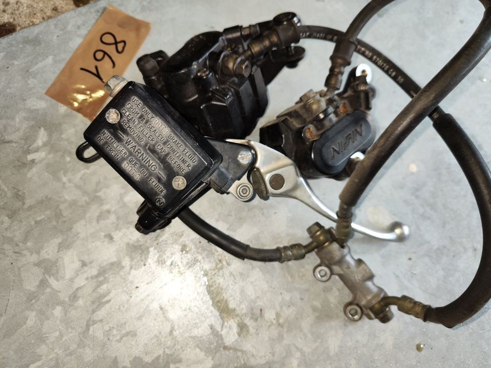 (861) Honda CBR 600 pc19/21 Bremssattel vorne mit bremspumpe in Enkirch