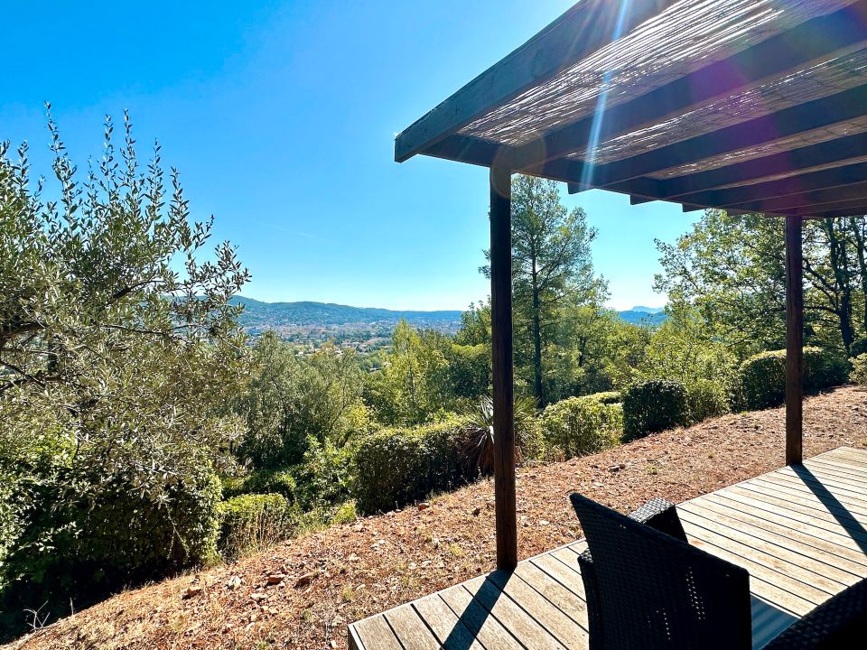 Idyllisches Feriendomizil mit atemberaubendem Ausblick in Draguignan in Saarbrücken