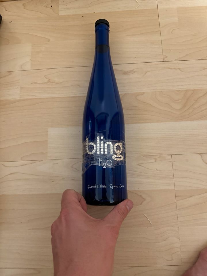 Deko Flasche Bling blau Strass Steine neu in Landsberg (Lech)
