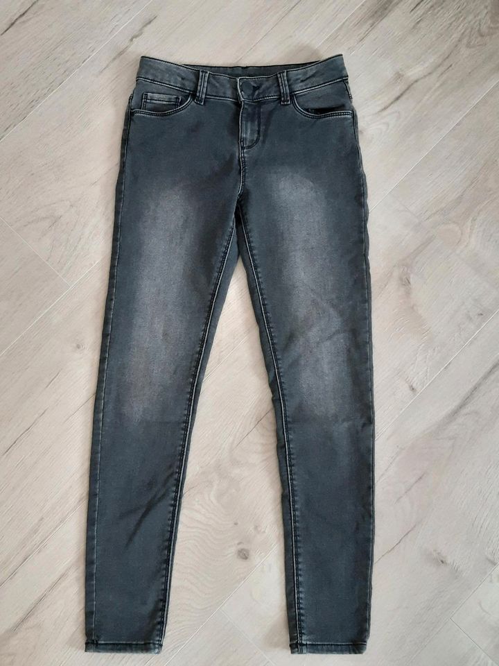 Jeans Gr.158 C&A Neu in Kerpen