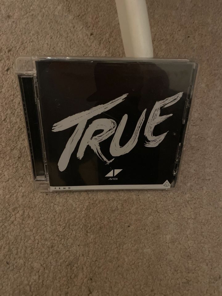 True Avicii CD in Göttingen