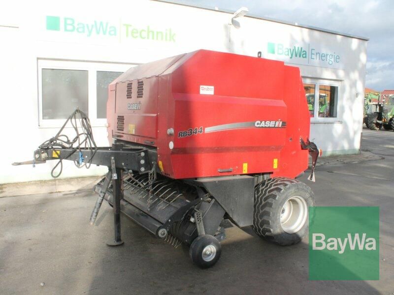 Case IH RB 344 Rundballenpresse in Straubing