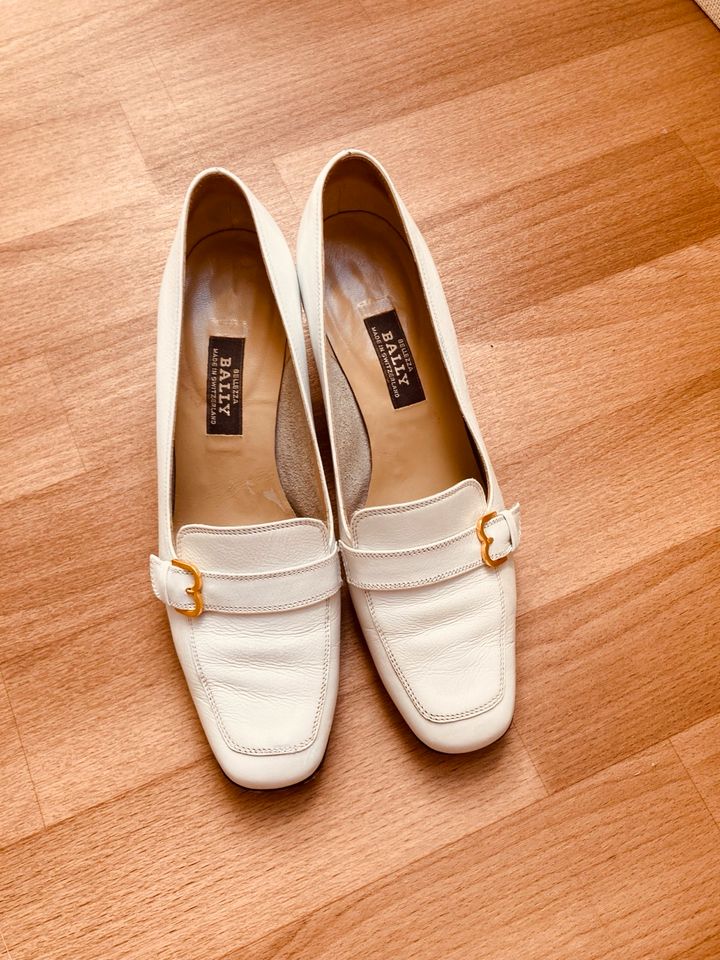 Bally Bellezza Pumps Leder Schuhe Gr 39 EU 6 in Hannover