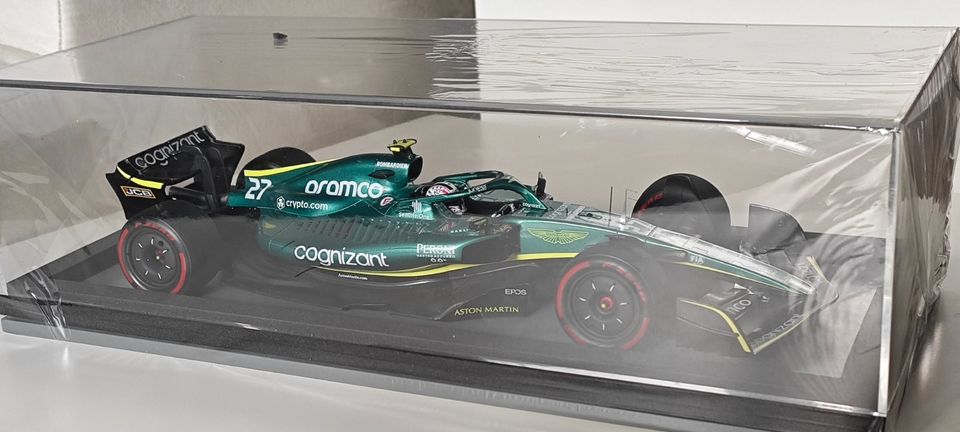 Spark 1:18 Aston Martin AMRF1 Nico Hülkenberg Bahrain GP22 18S76 in Hohenahr