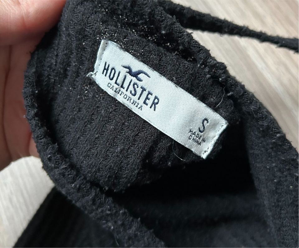 Hollister Strickpullover rückenfrei (schwarz) S in Mannheim