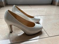 Gabor Pumps  4,5 Perlmutweiss Nordrhein-Westfalen - Bergheim Vorschau