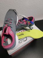 REEBOK Laufschuhe NEU original verpackt 35.5 Nordrhein-Westfalen - Hellenthal Vorschau