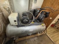 Großer Blitz Kompressor mit 500L Kessel  inkl Kältetrockner Schleswig-Holstein - Lübeck Vorschau