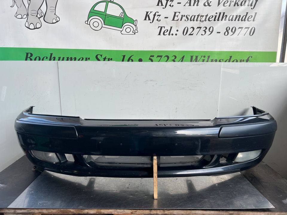 Stoßstange vorne Volvo V40 schwarz Stoßfänger Frontschürze in Wilnsdorf