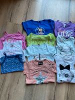 10 Oberteile Langarmshirt T-Shirt Tops Gr. 110/116 H&M Topolino Hessen - Niestetal Vorschau