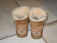 UGG Mini Bailey Button Damen Stiefeletten chestnut Bayern - Aschau im Chiemgau Vorschau