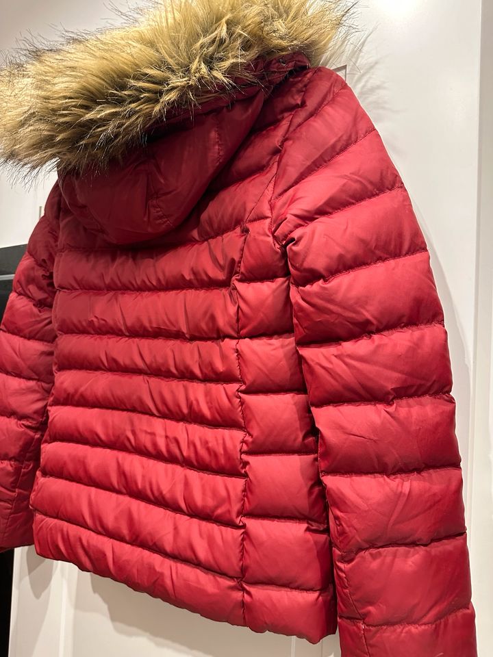 Tommy Hilfiger Daunenjacke Winterjacke Gr.S wie neu in Waldershof