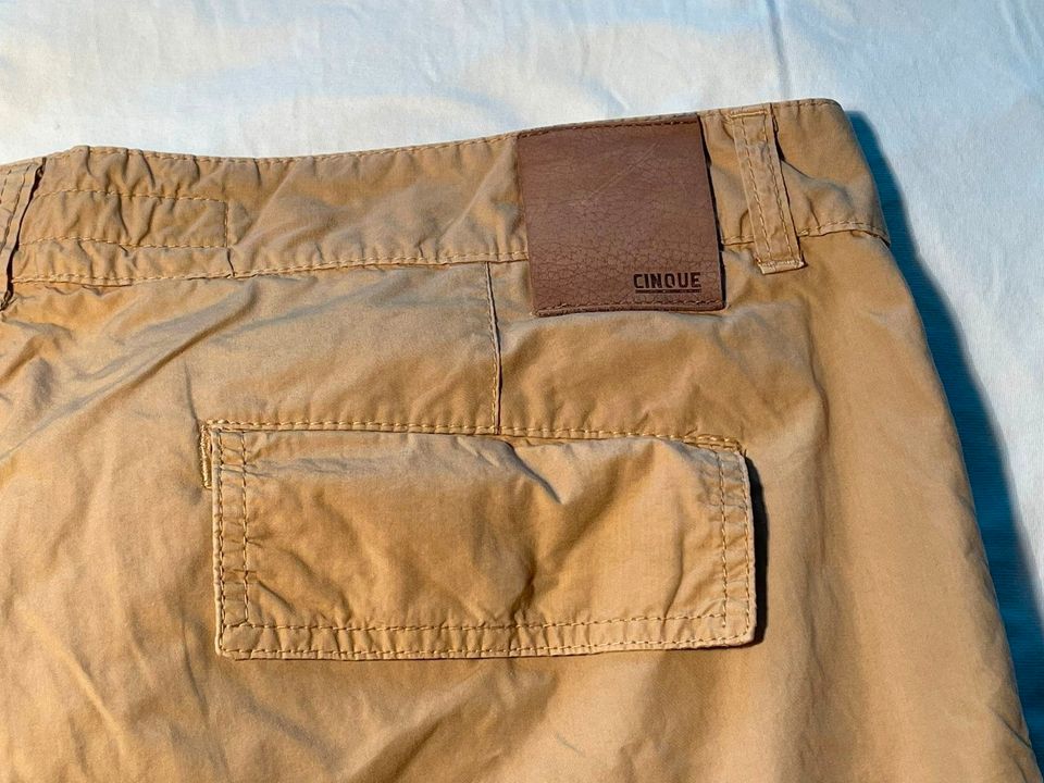 Shorts Bermudas Cinque - beige - Gr. 54 - Cargotaschen in Hamburg