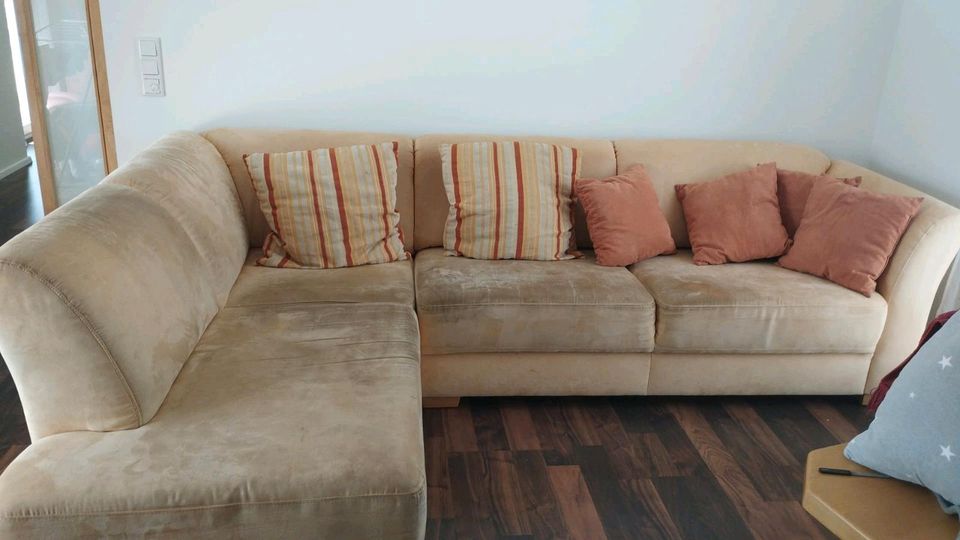 Couch ausziehbar in Reichertshausen