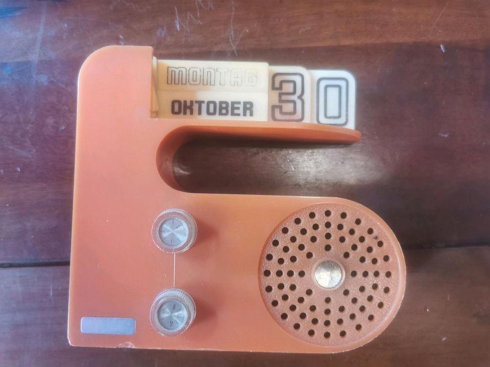 70er ewiger Kalender mit Radio Pop Art orange in Bochum