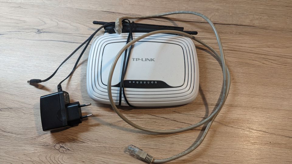 WLAN Router TP-Link TL-WR841N N300 300Mbit/s in Burgberg