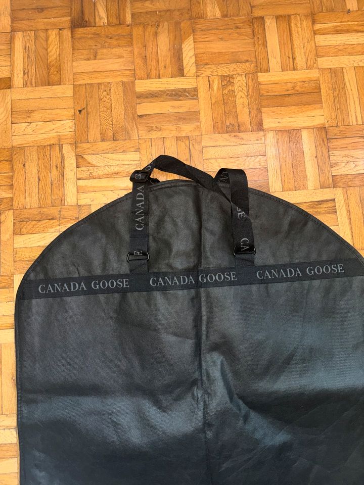 Canada Goose kleiderhülle Schwarz in Hamburg