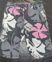 H&M Bermuda short Gr. 152 Hawaii Blumen Muster kurze Hose Baden-Württemberg - Steinheim an der Murr Vorschau